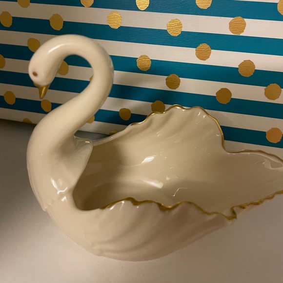 Lenox swan trinket dish with gold trim - Picture 2 of 6
